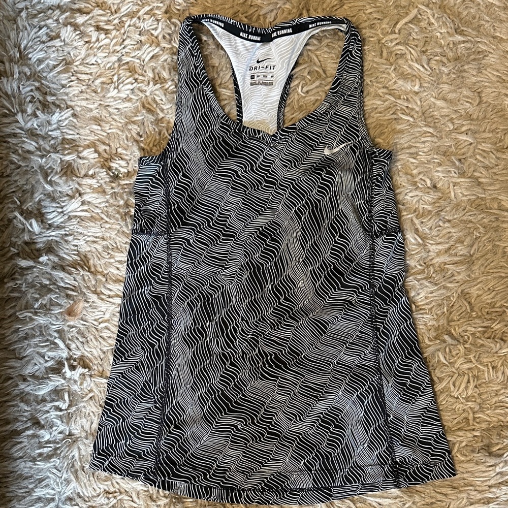Nike Women's Black and White Patterned Tank Top